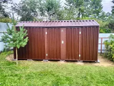 Вместительный "шоколадный" хозблок для хранения в д. Ярцево, г. Солнечногорск, МО Вместительный "шоколадный" хозблок для хранения в д. Ярцево, г. Солнечногорск, МО