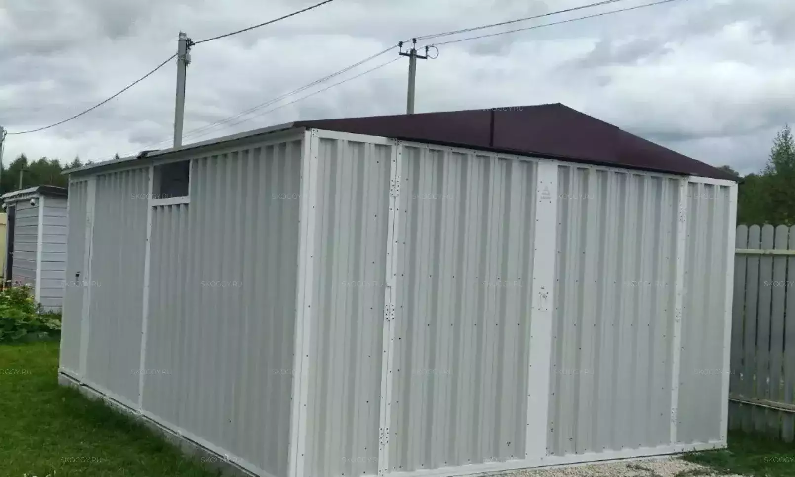 Гараж длиной 6 метров в стандартном исполнении с двускатной крышей производства SKOGGY